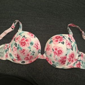Victoria’s Secret, Shine, strap bra